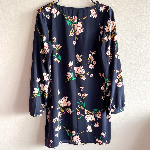 S O L D : Lulu’s Herbaceous Babe Navy Floral Print Shift Dress - Picture 4 of 14